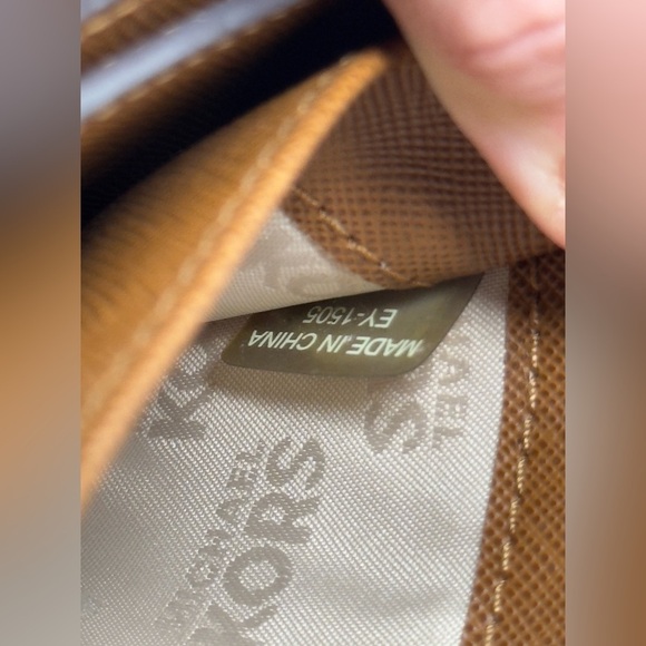 Michael Kors Signature MK Logo Fulton LG MLT Phone Wallet - Picture 5 of 6